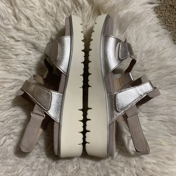 Ara Bayview Triple Adjustable Wedge‎ Sandal Platinum / Sand / Metallic Leather 8 - Picture 3 of 12